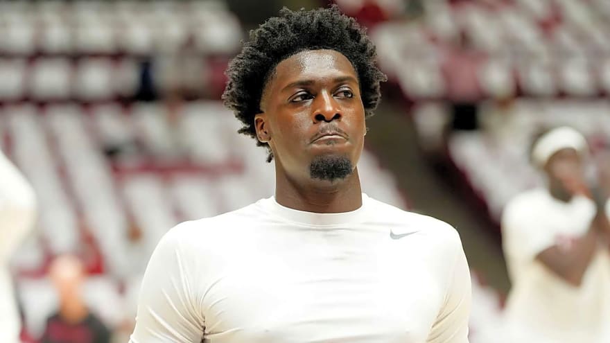 Charles Bediako returns, scores 13 for No. 17 Alabama in loss to Tennessee