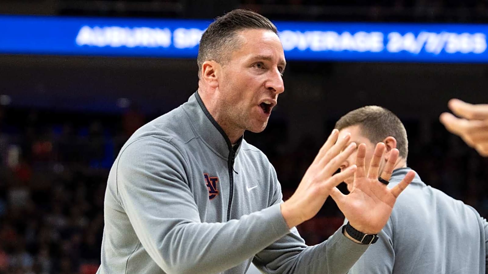 Auburn gets back on track with blowout win over No. 15 Arkansas