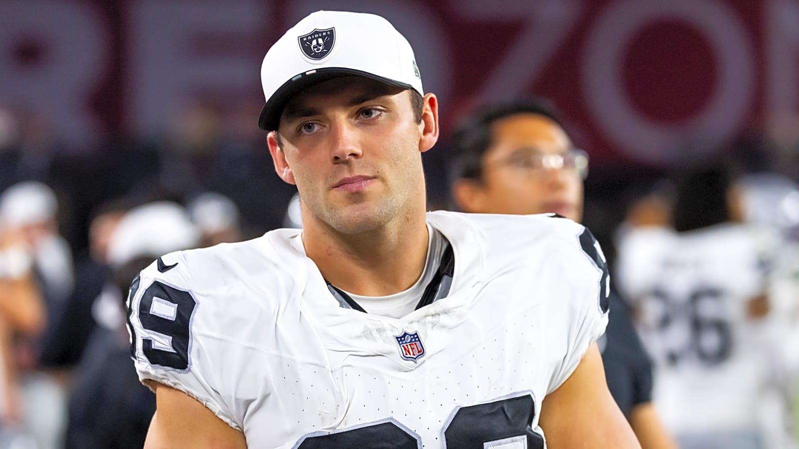 Raiders provide update on star TE Brock Bowers' health