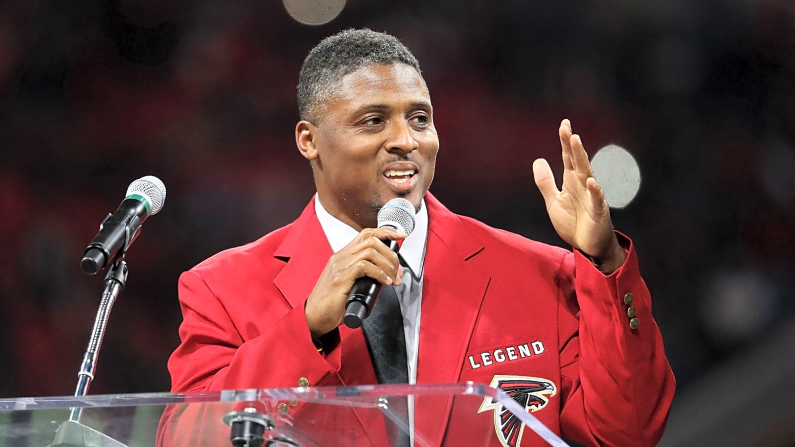 Warrick Dunn hangs out with Chase Elliott, praises NASCAR ahead of Atlanta race