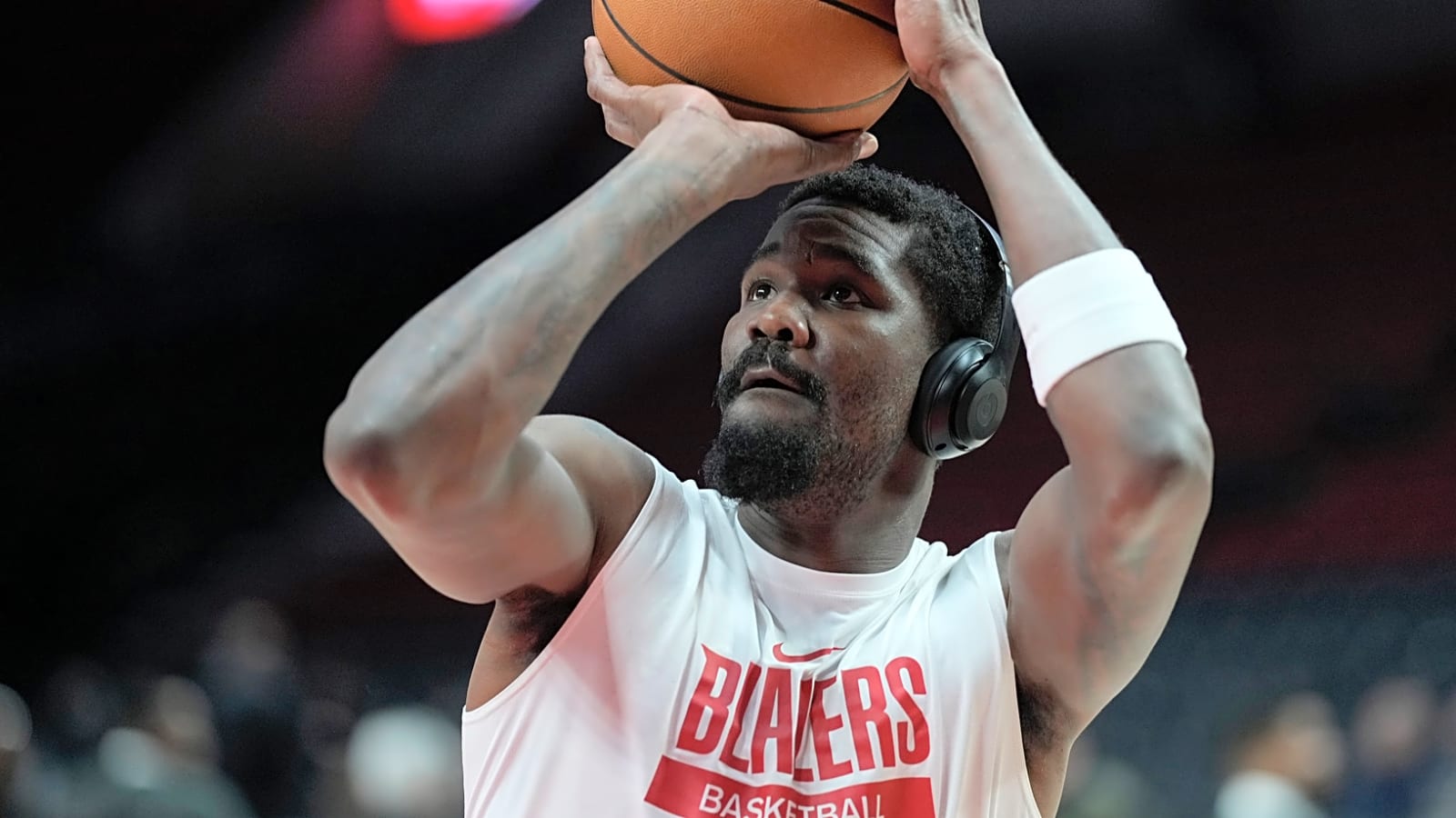 Deandre Ayton is a perfect fit for this Western Conference contender