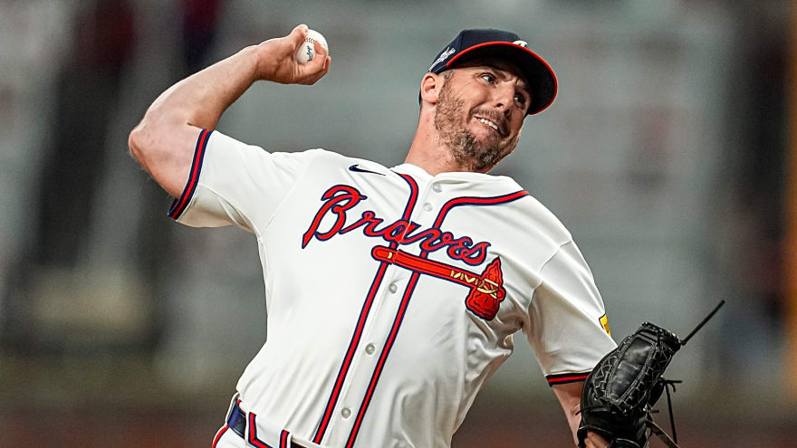 Former Braves pitcher elects free agency