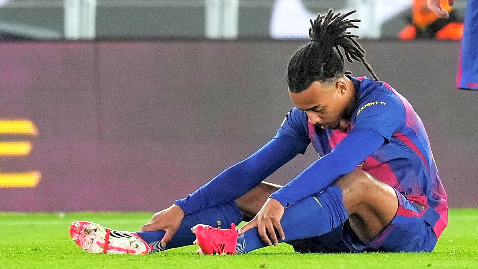 Rescue mission: Koundé risks everything for Barcelona