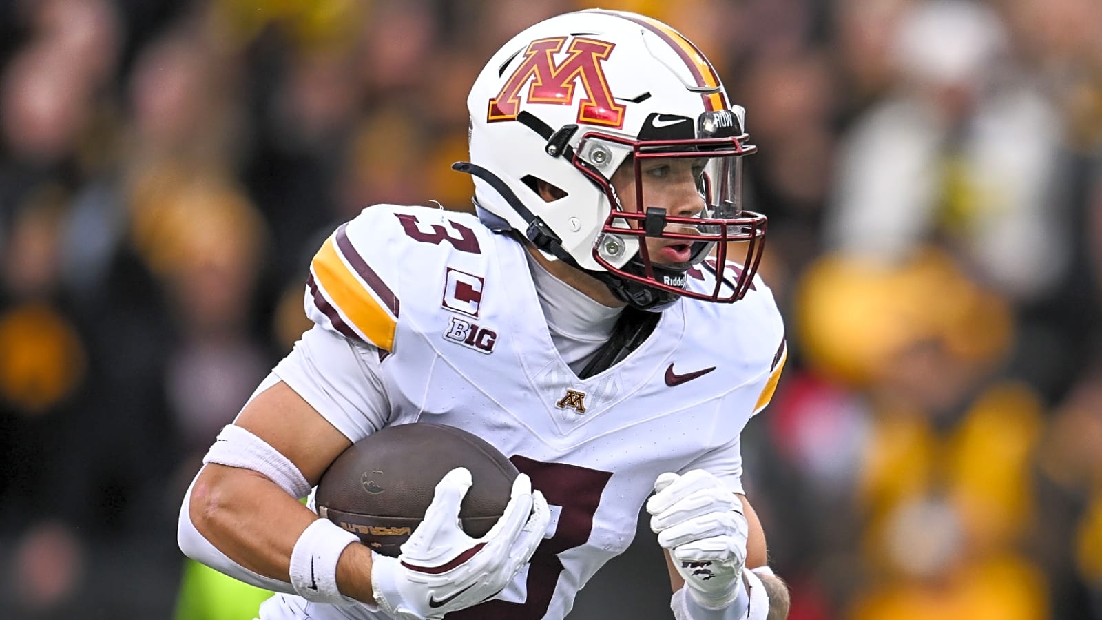 Oregon lands elite defensive transfer in former Minnesota DB