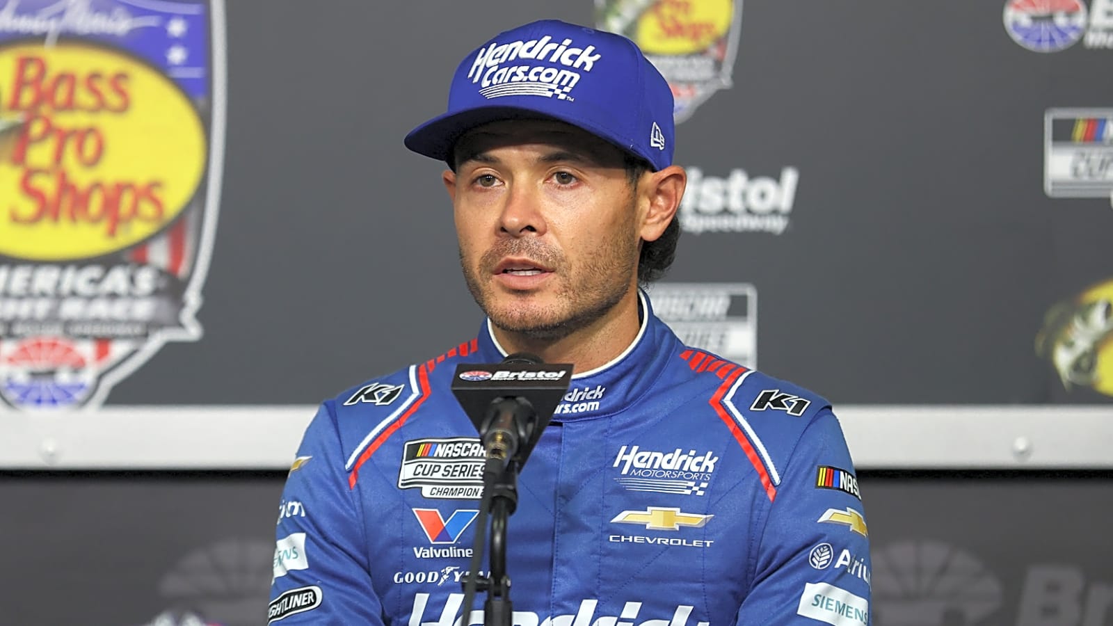 Kyle Larson wins NASCAR Cup Series race at Kansas
