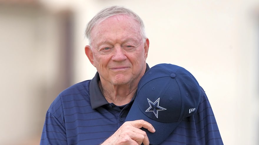 Jerry Jones, Cowboys avoid repeating Micah Parsons mistake with record extension for two-time Pro Bowler