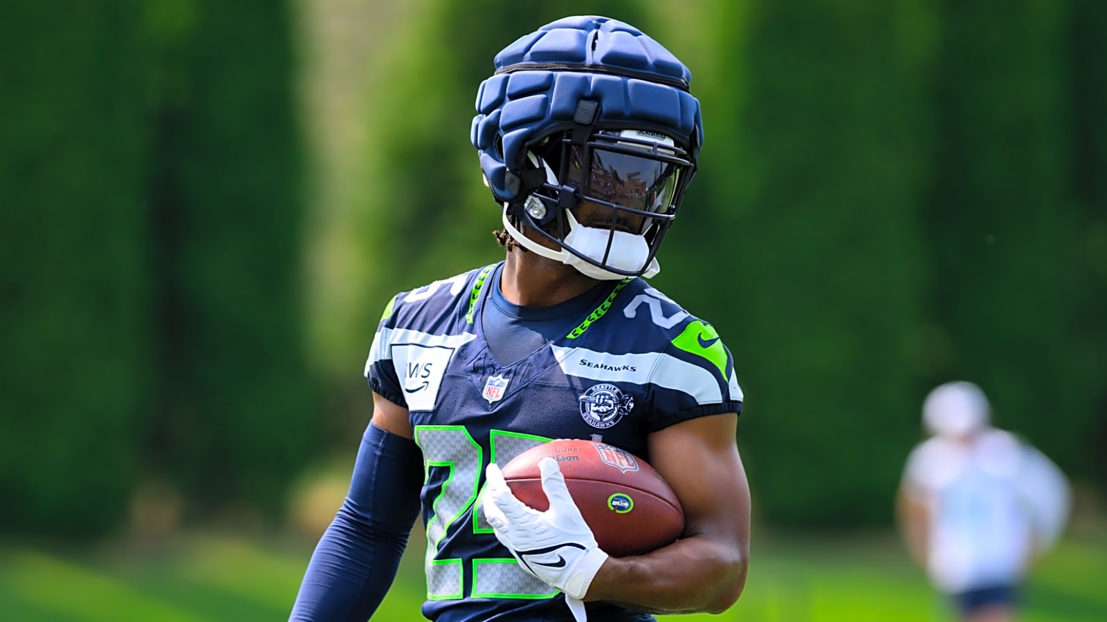 Seahawks RB dealing with potentially serious injury