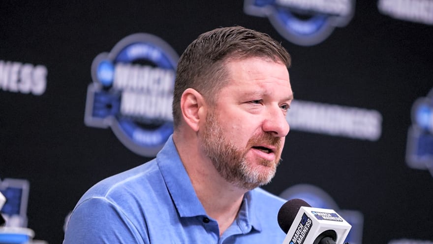 How Ole Miss HC Chris Beard is finding inspiration from Tom Brady