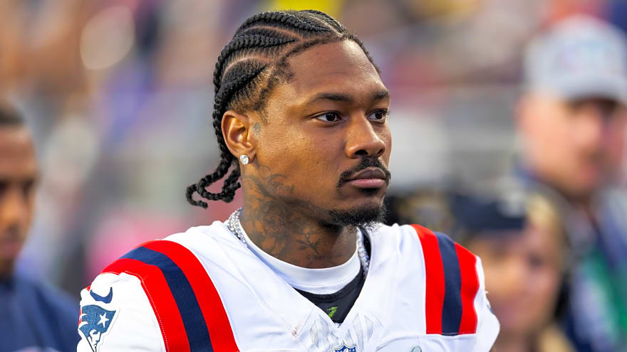 Patriots HC Mike Vrabel addresses uncertain future of Stefon Diggs