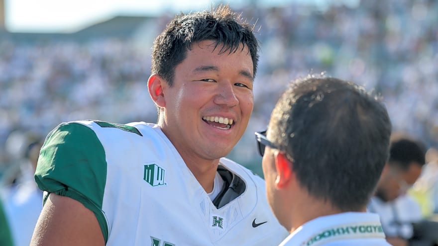 From YouTube to the field: The improbable story of Hawaii’s kicker