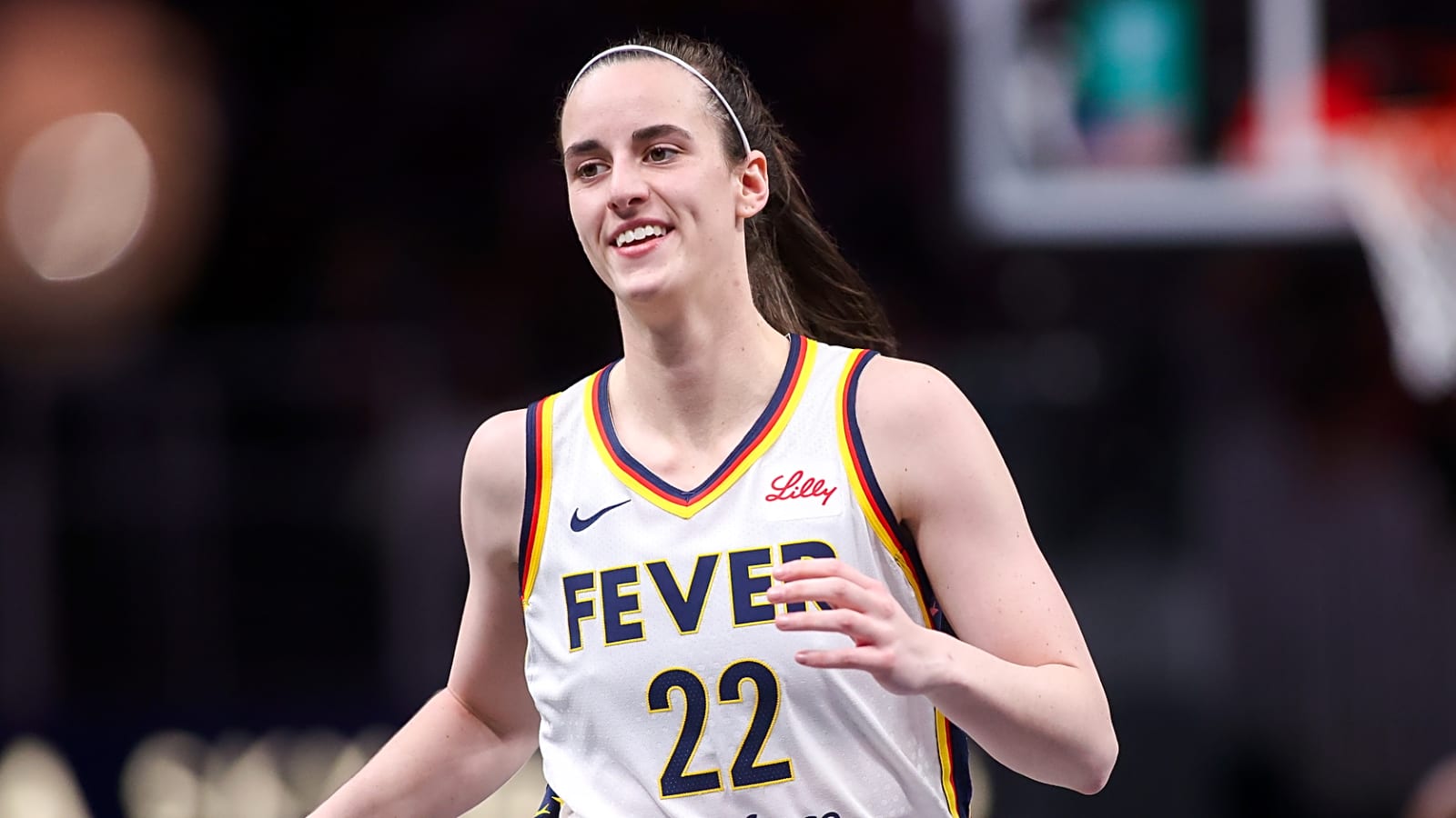 Caitlin Clark won't back down, sends message in Fever win  