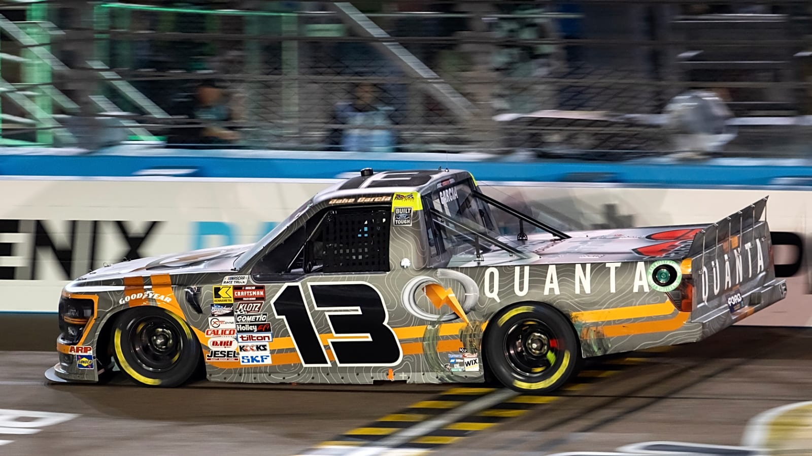Jake Garcia outduels his teammate for final playoff spot