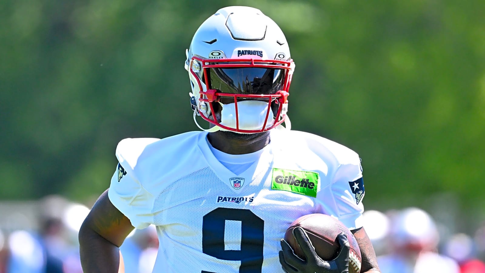 Insider predicts Patriots' asking price for Kayshon Boutte trade