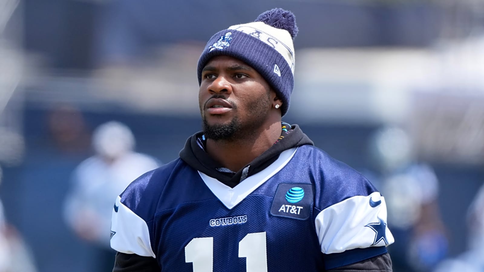 Should Titans trade the house for Micah Parsons?