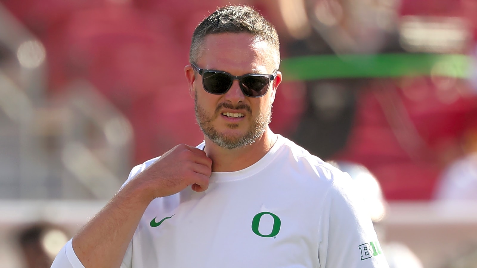 Oregon makes change on offense after 10-point performance against Illinois