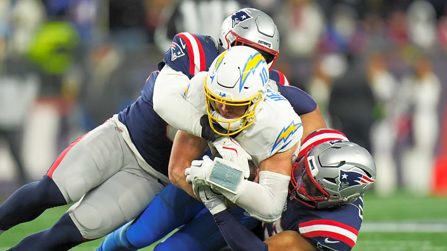 Justin Herbert got roasted after laying egg against Patriots