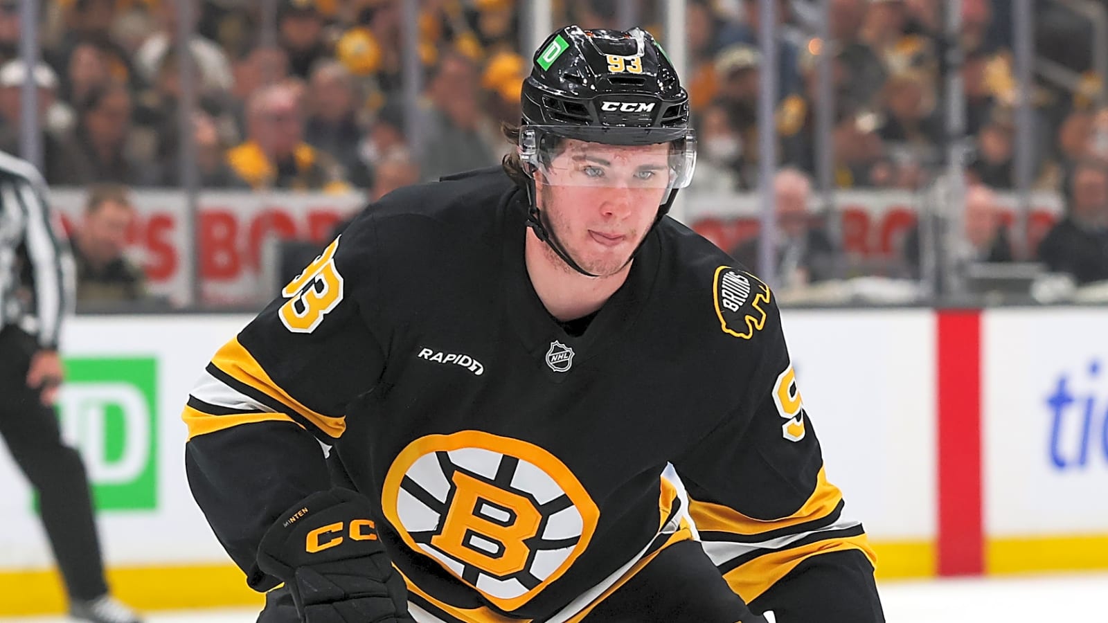 Bruins sign Fraser Minten to seven-year deal