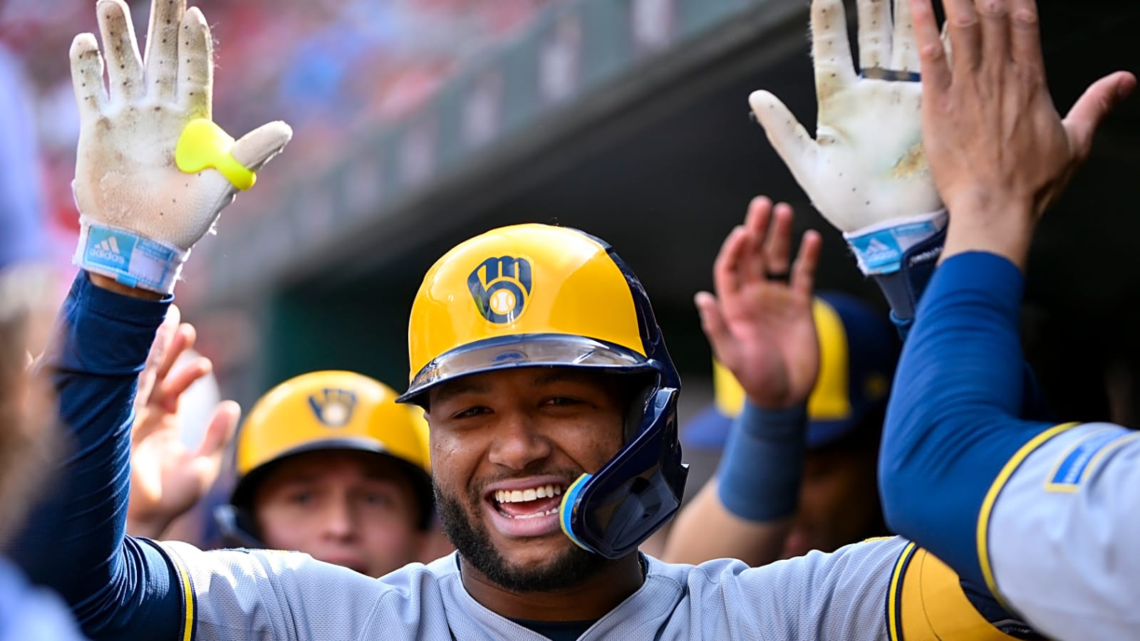 Team-by-team NL MVPs: Budding superstar, six pitchers take spotlight