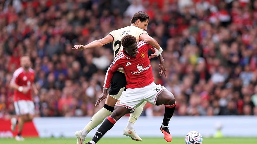 ‘There is loads to still come’ – Carrick is expecting big things from Man United player