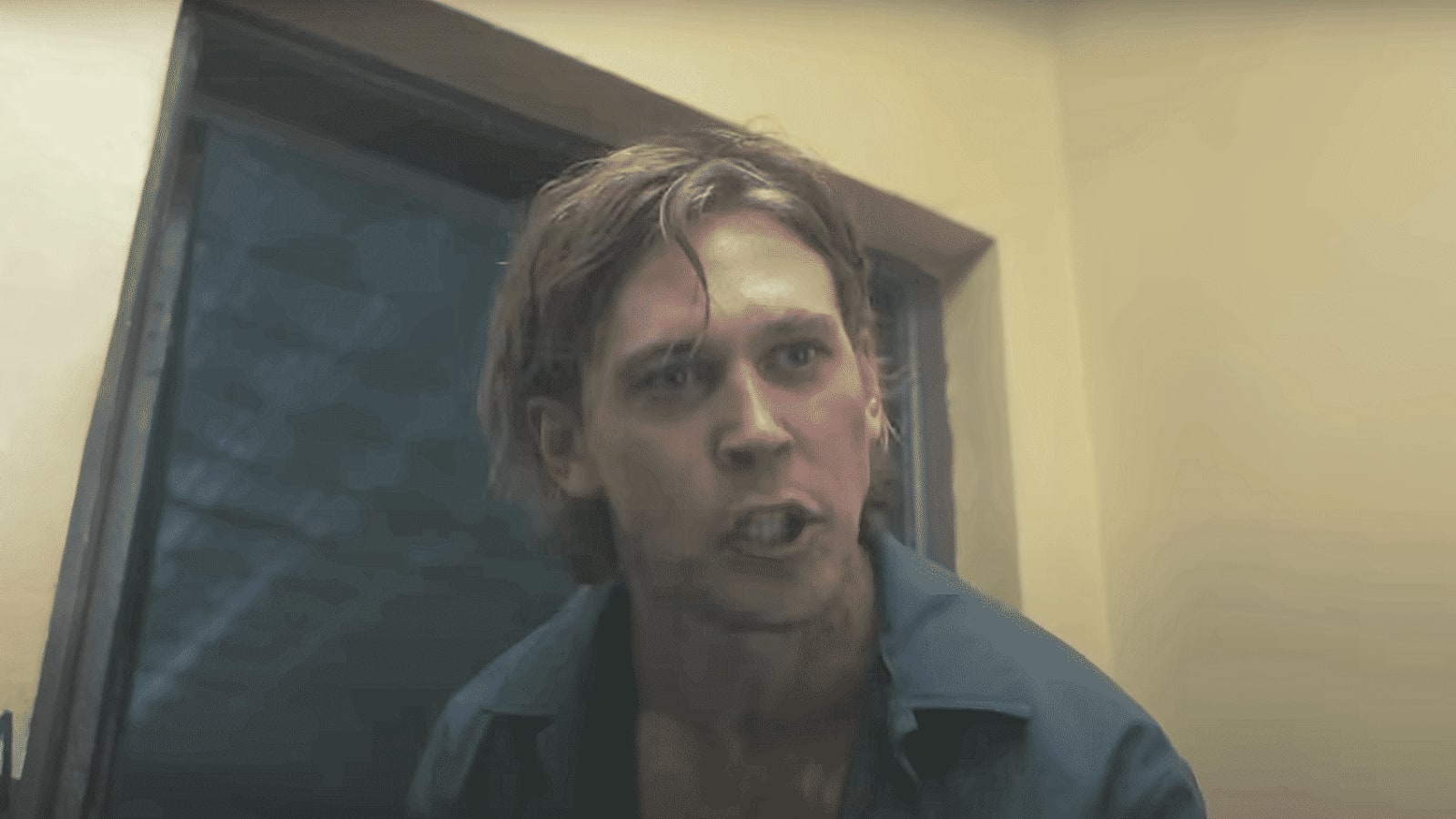Austin Butler ‘Steals’ Limelight in ‘Caught Stealing’ Trailer