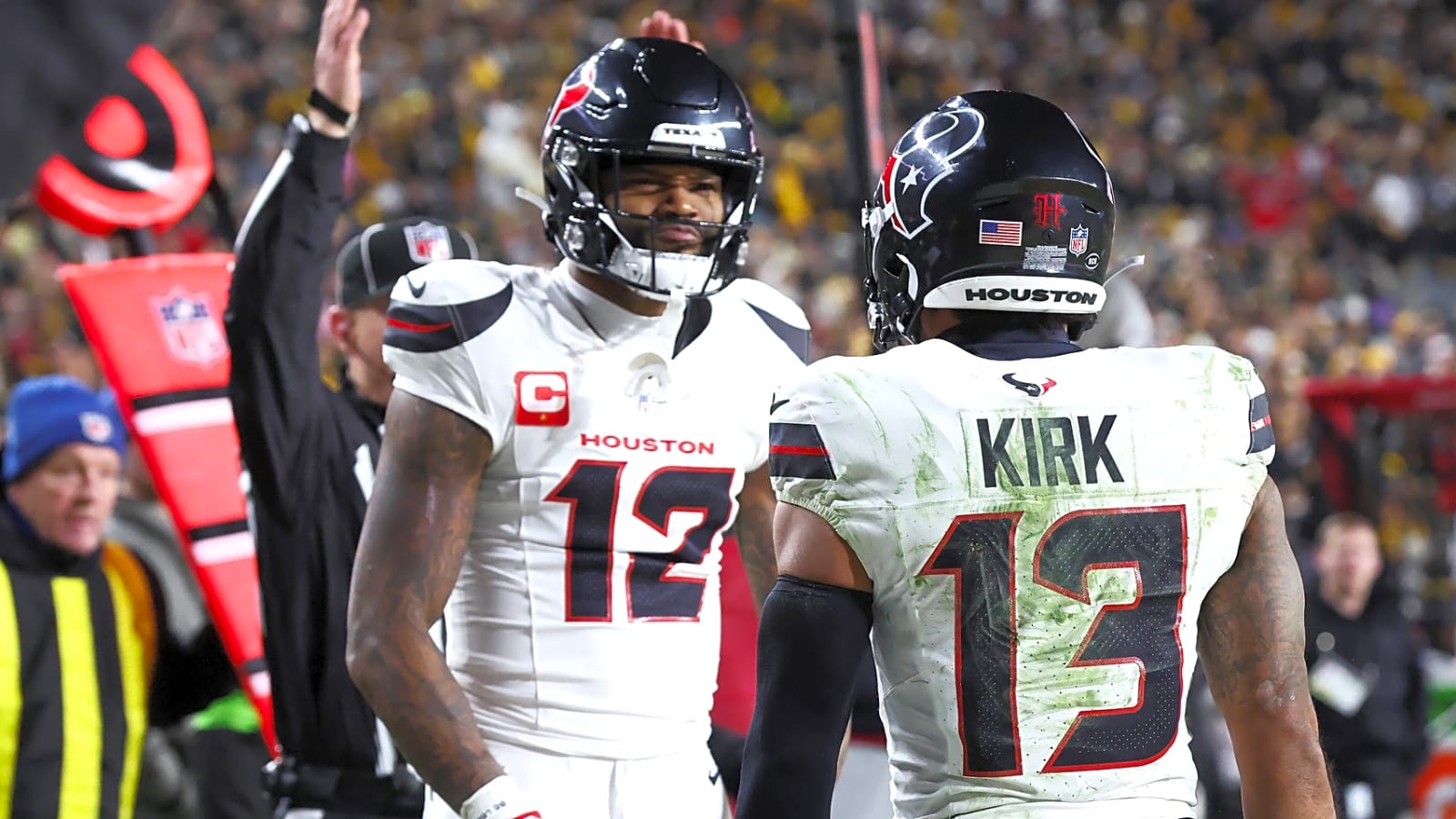 Texans’ Nico Collins carted off the field after scary fall