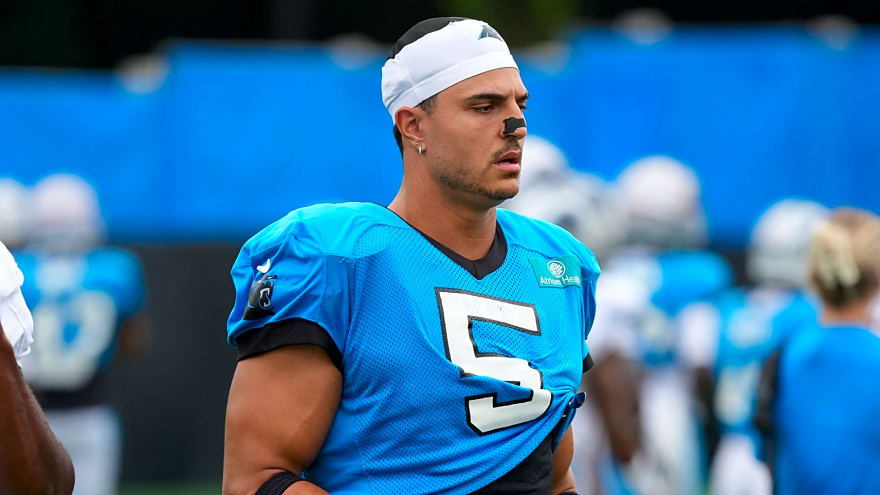 Panthers Predicted to Pair Jaelan Phillips with 21-Sack SEC Star in 2027 Draft