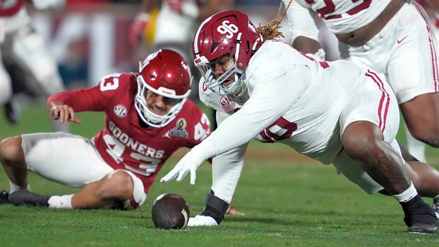 Oklahoma's self-destruction helps send Alabama to CFP quarterfinal