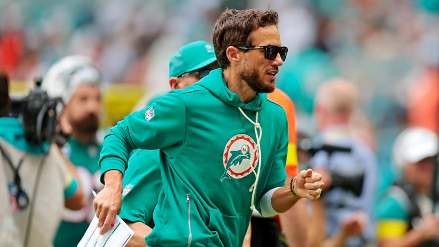 Eagles pursuing 2 former NFL head coaches for their OC job