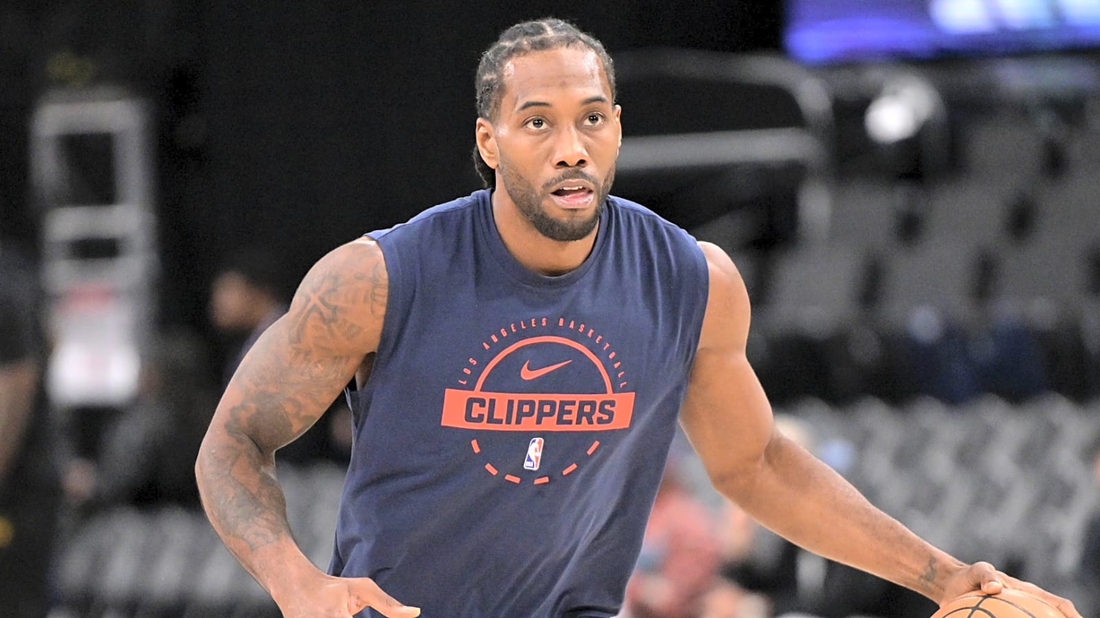 Leonard’s 24 leads the Clippers past the Lakers