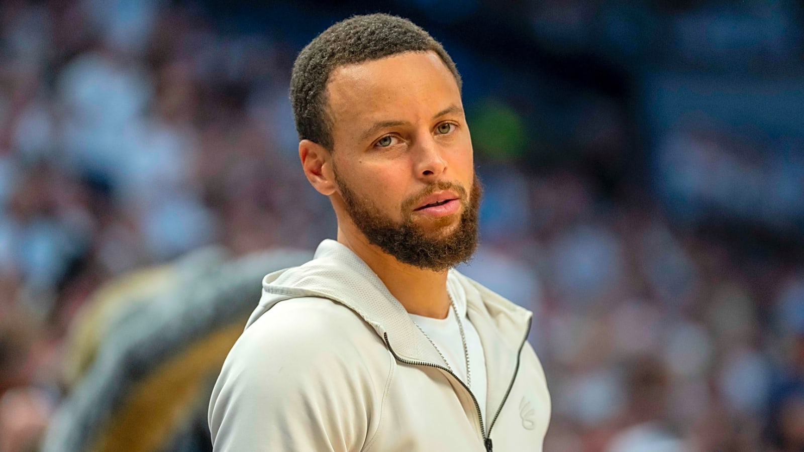 Stephen Curry Reacts As Three-Time NBA Champion Kevon Looney Bids Farewell To Warriors