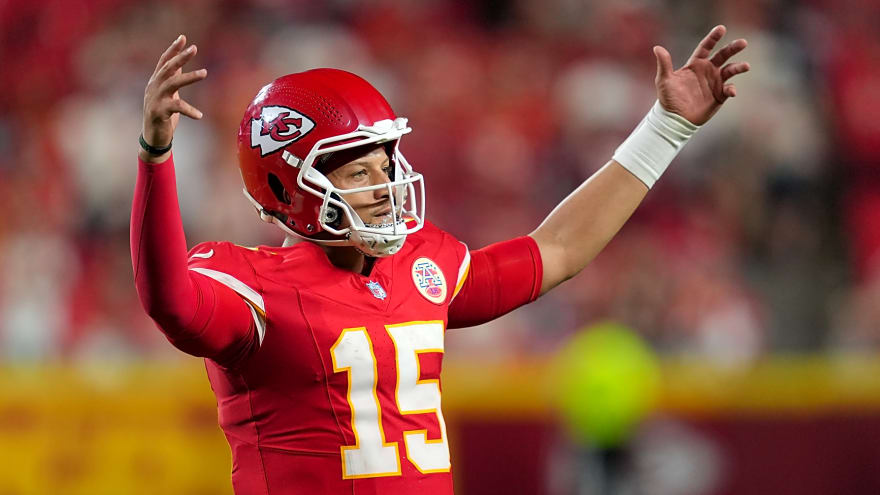 The 'NFL total passing-TD leaders' quiz