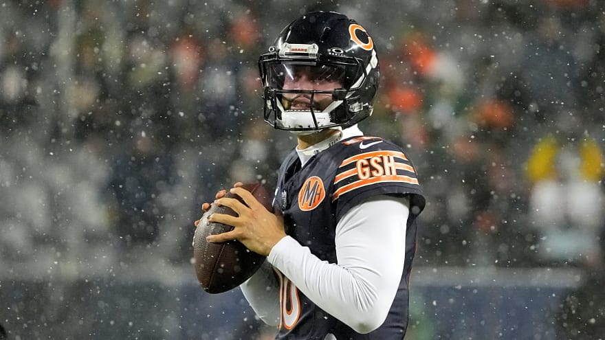 Wild scuffle between Packers and Bears breaks out before playoff game