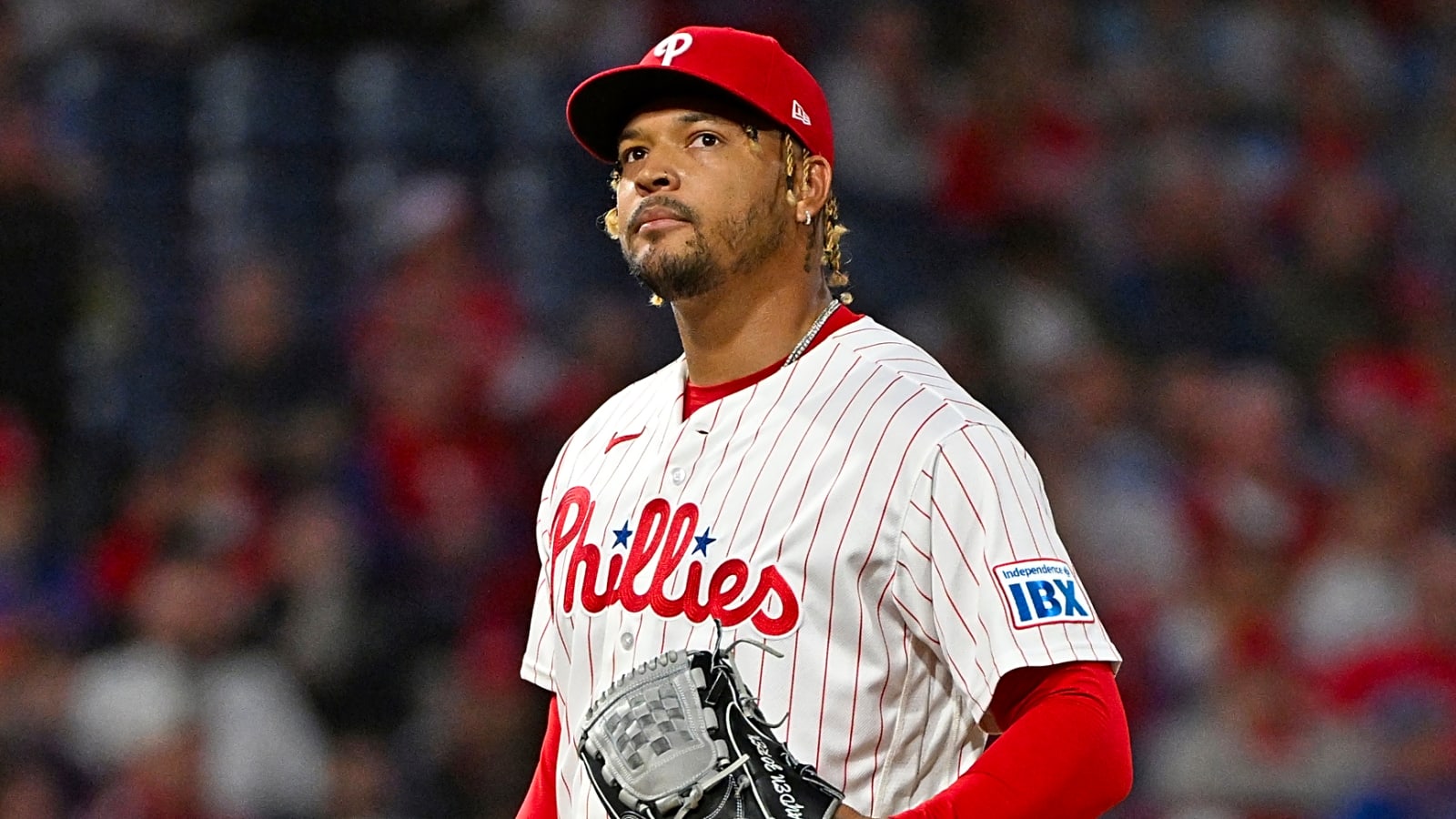 Angels sign former All-Star pitcher