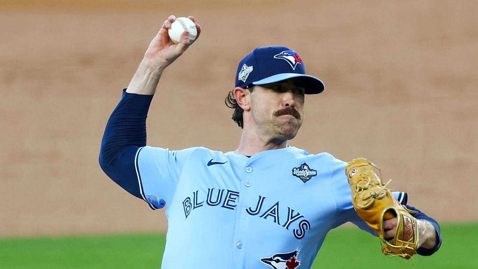 Shane Bieber to exercise his player option with Blue Jays