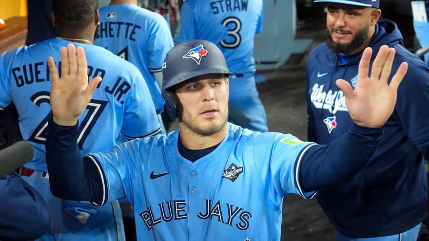 World Series Game 4: Blue Jays' big inning evens series