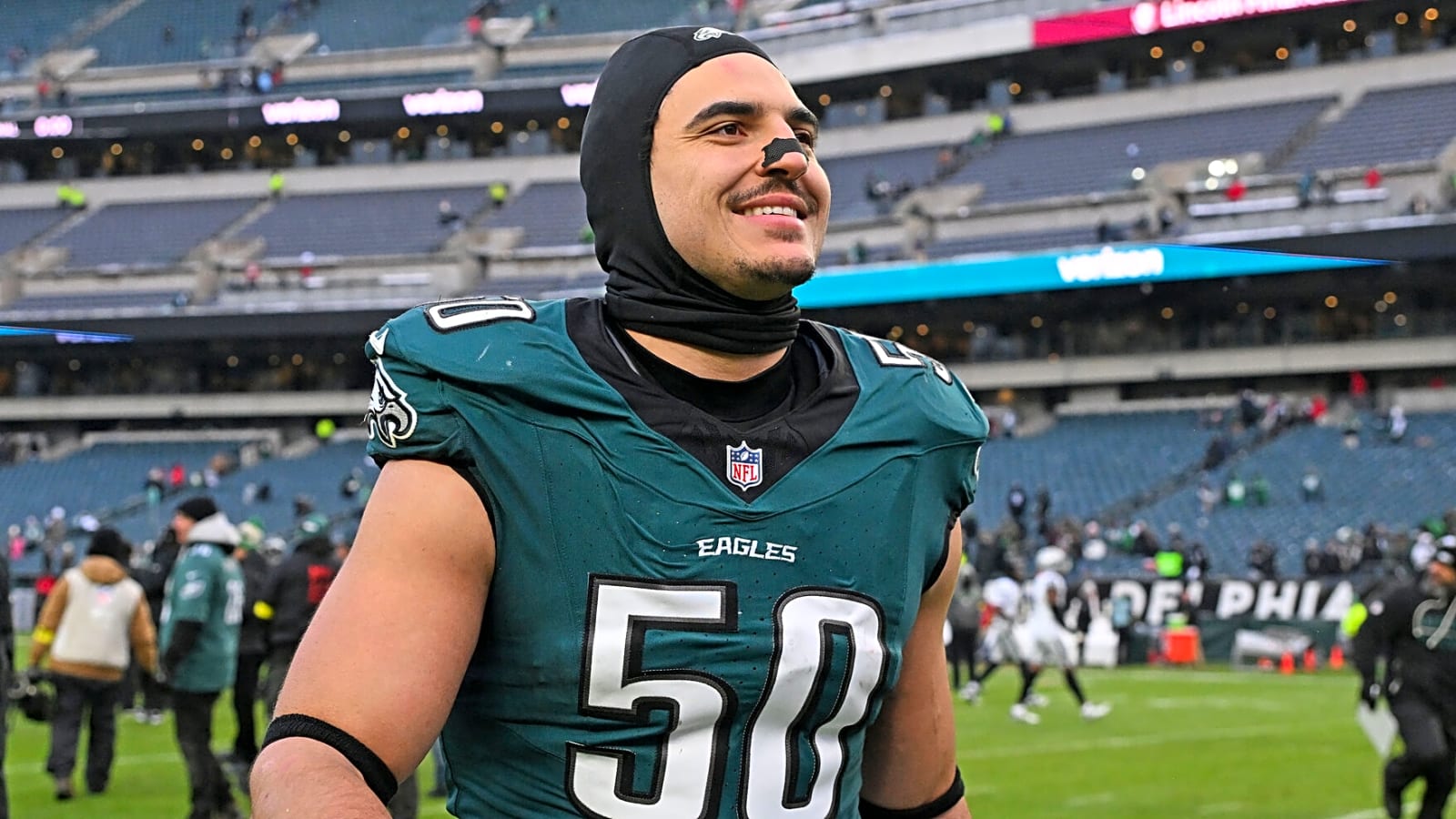 ‘Increased Optimism’ OLB Jaelan Phillips Re-Signs With Eagles