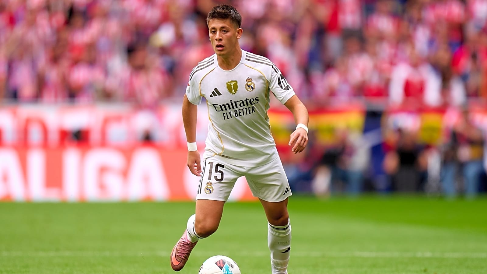 Sources: Tottenham & Arsenal send scouts to watch in-demand Real Madrid star