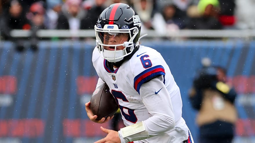 Giants&#39; Jaxson Dart Shares Biggest Regret From Loss to Chicago Bears