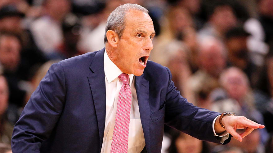 Spurs watch a familiar face return to NBA without coming back home