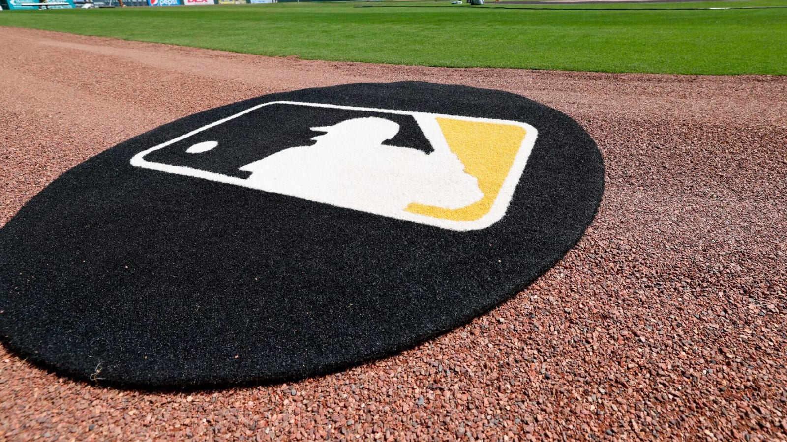 Pirates had to perform CPR on spring training guest