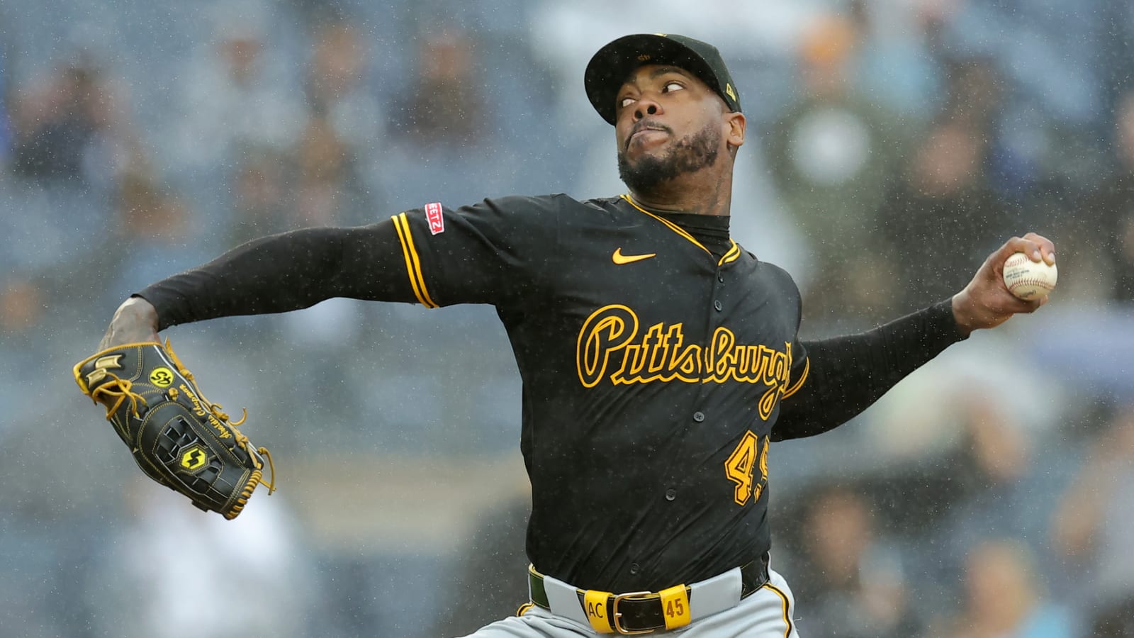 Salvador Perez had interesting comment on Aroldis Chapman’s Red Sox post