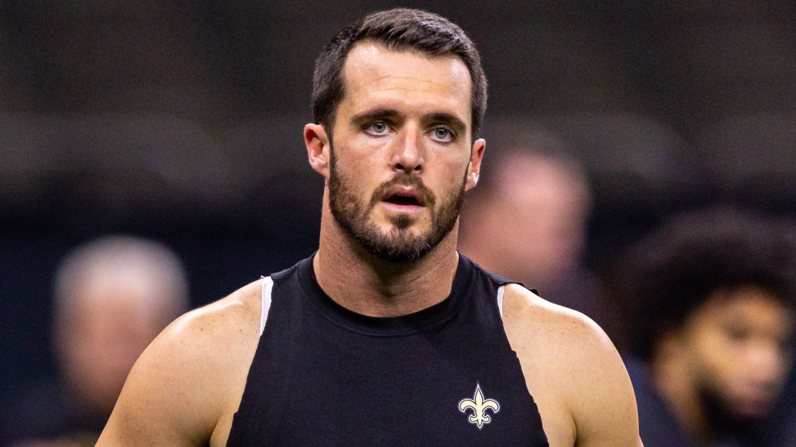 Saints QB Derek Carr leaves 'MNF' with oblique injury