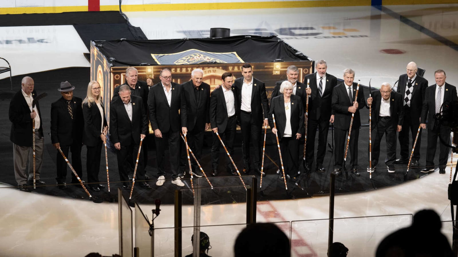 Watch: Bruins celebrate centennial anniversary with ceremony