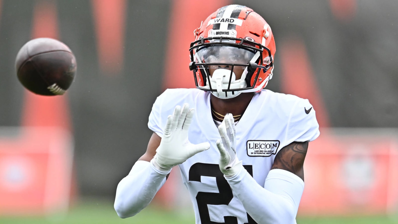 Browns DBs Ward, Johnson removed from COVID list