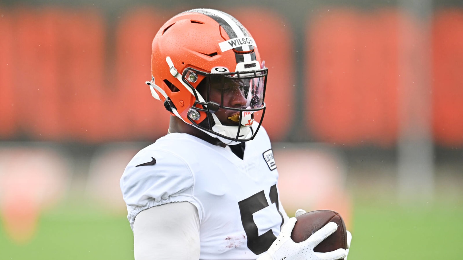 Browns trading Mack Wilson to Patriots for Chase Winovich
