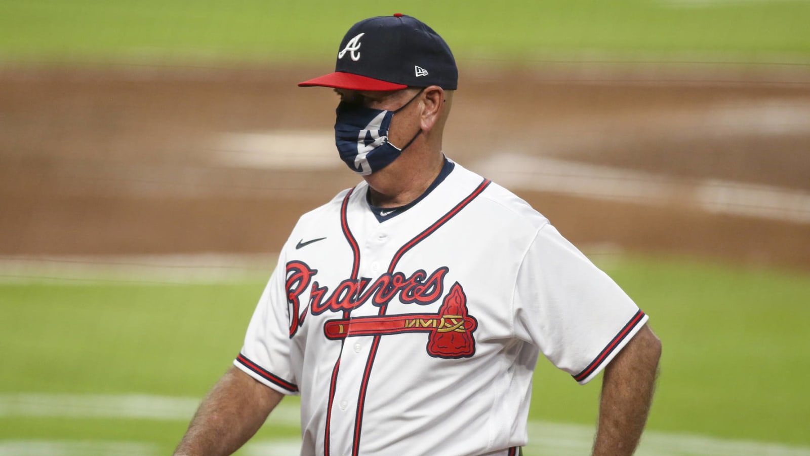 Braves extend manager Brian Snitker through 2023 season