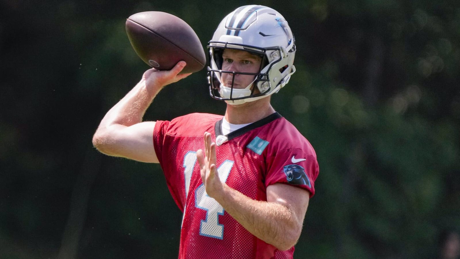 Report: Panthers still not looking to trade QB Sam Darnold