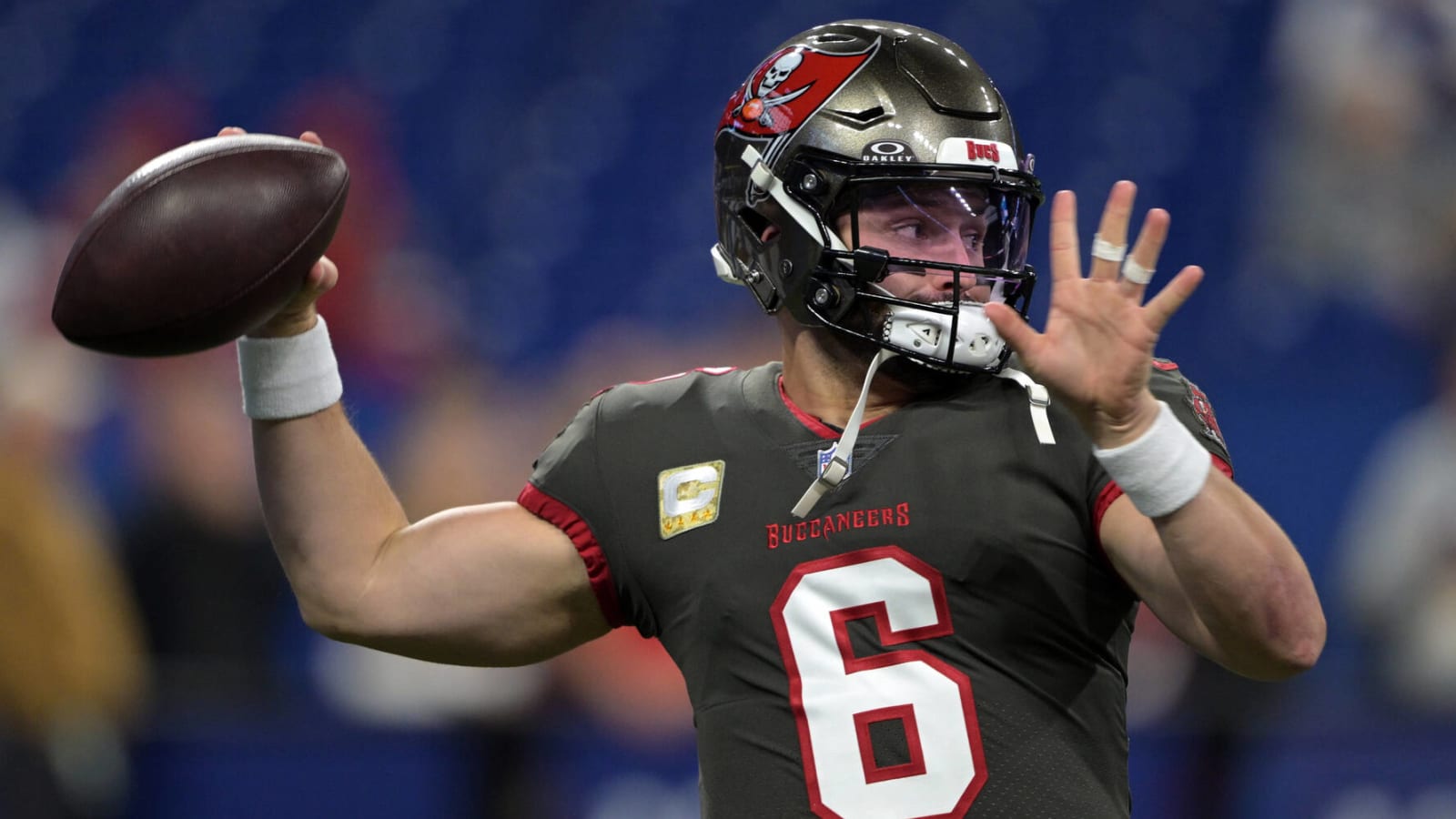 Columnist names Baker Mayfield as favorite for award Yardbarker