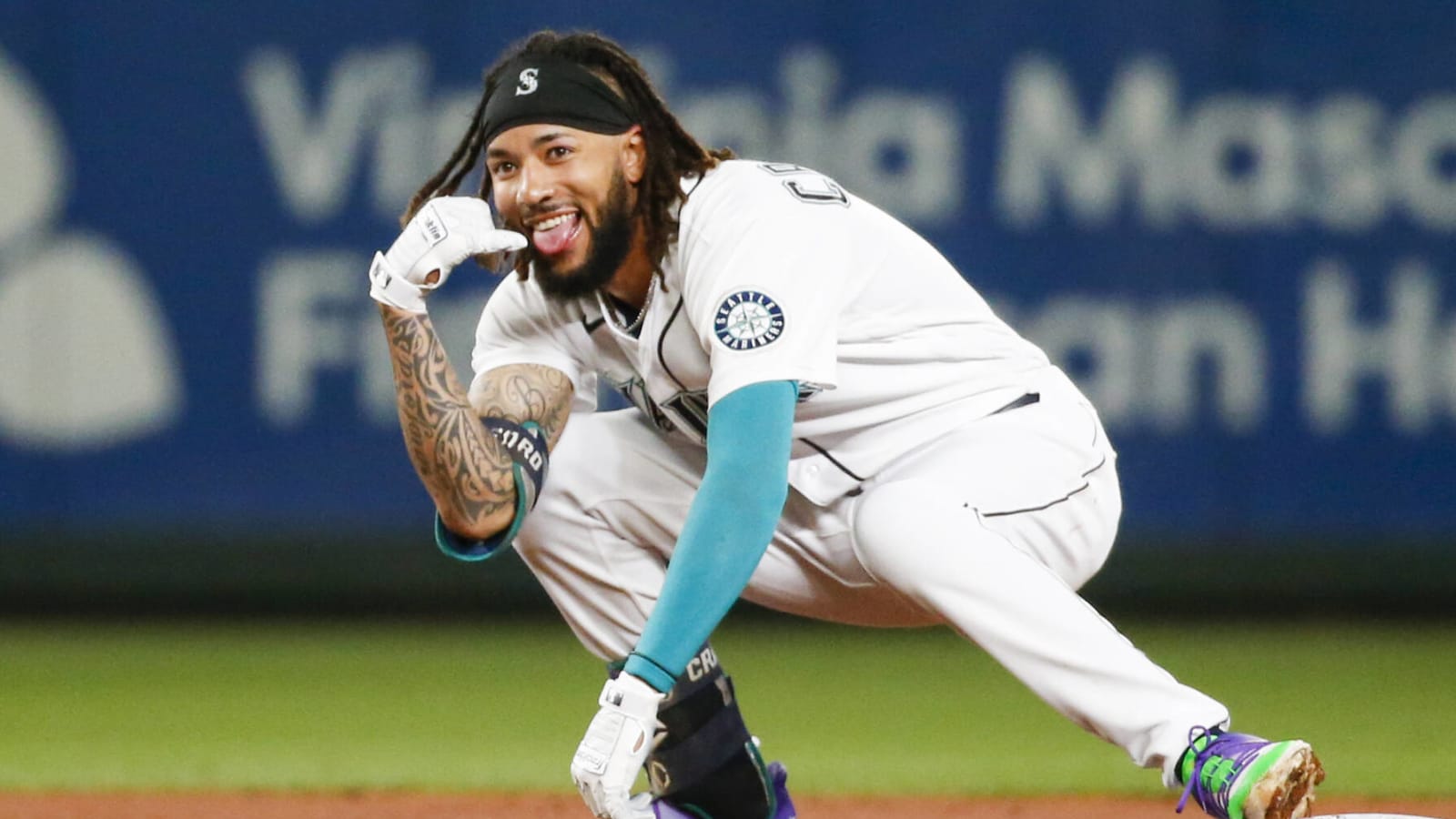 Mariners sign shortstop J.P. Crawford to 5-year contract extension