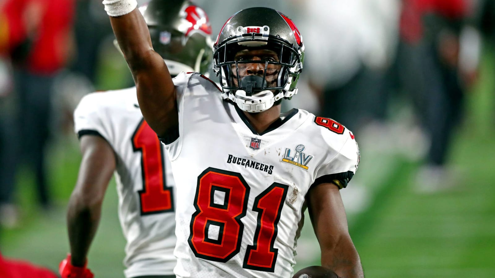 Bucs waiting on decision from Antonio Brown